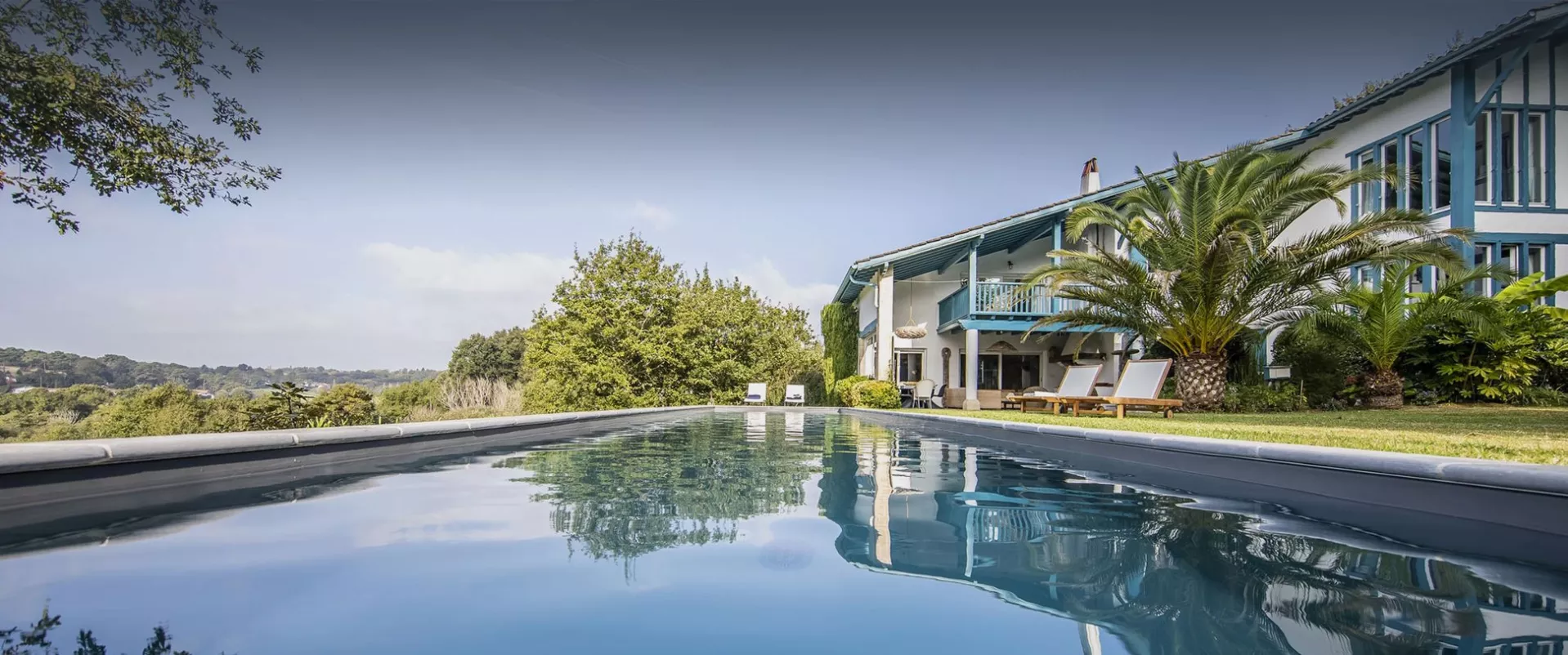 EVER BLUE MAISON EGURA